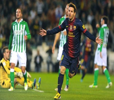 Messi comemora o seu 86° gol em 2012