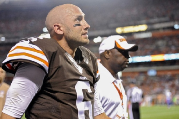 Hoyer tem que ser mais consistente para o Browns. Foto: Associated Press